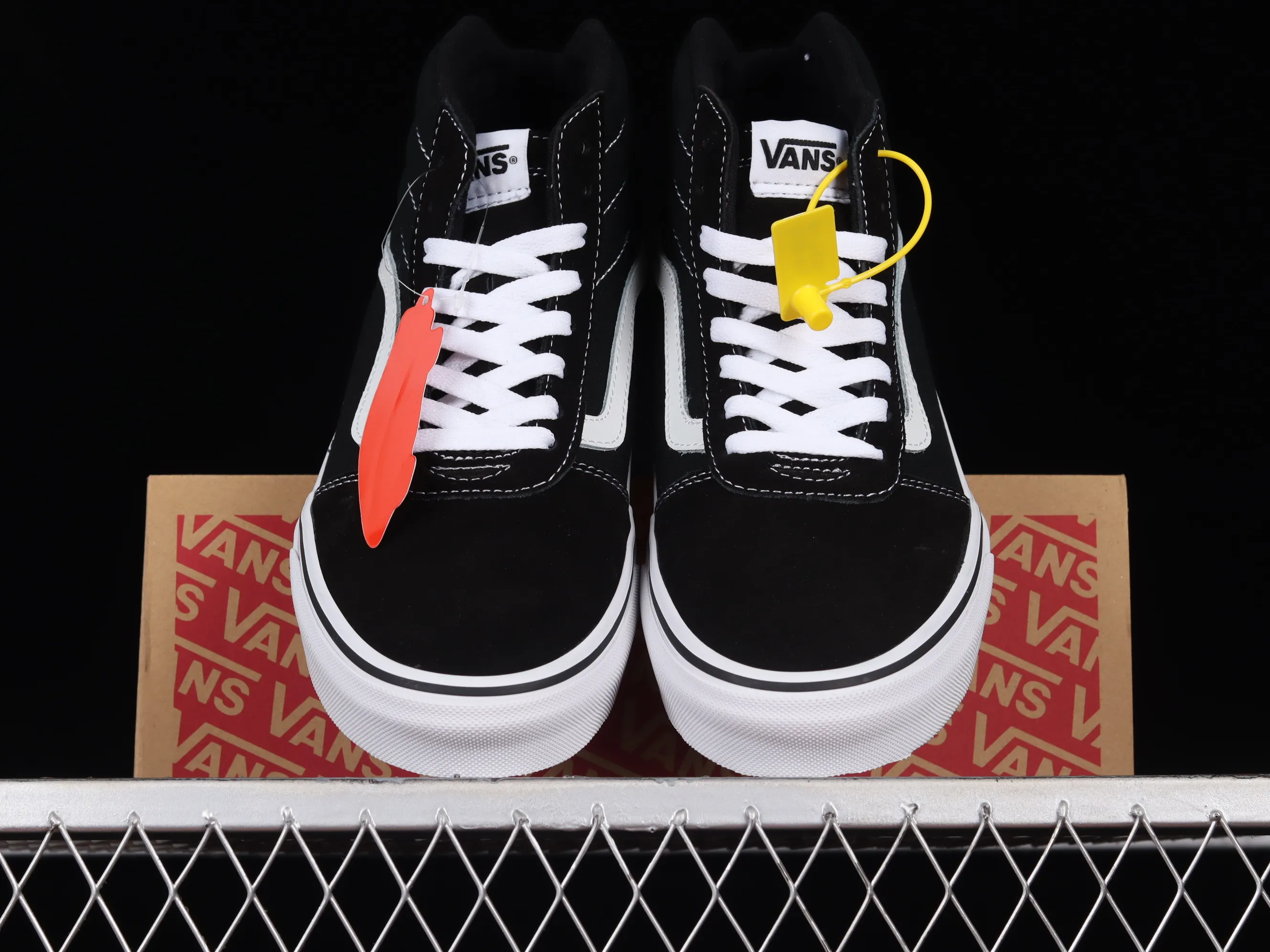 All categories Vans Vans series Vans Hi Vans high-top Vans Ward Sk8-Hi four evergreen season black and white high-top canvas casual sneakers VN0A36ENC4R